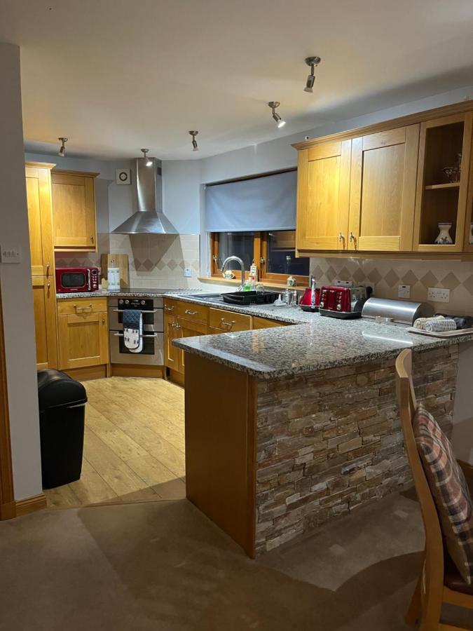 6 Canalside Apartments Fort William Exterior photo